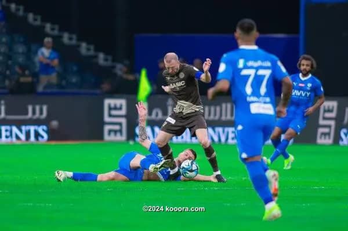 الهلال يحبط ضمك بفوز قاتل