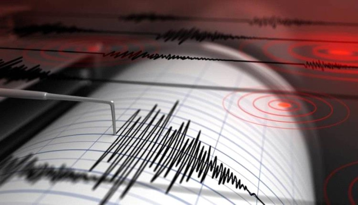 A 5.2 magnitude earthquake hits the coast of Aden