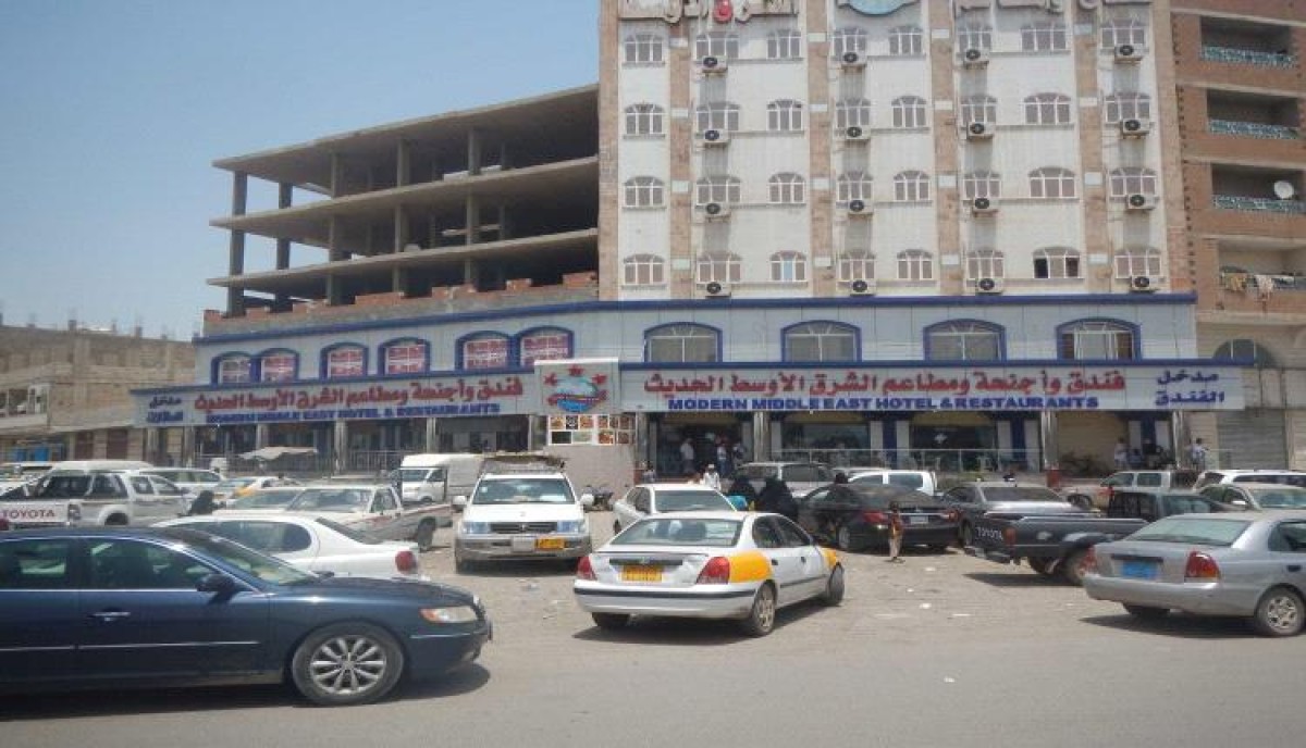 Due to non-payment of new taxes, the Al-Marasim and Al-Sharq Al-Awsat restaurants in Aden were closed