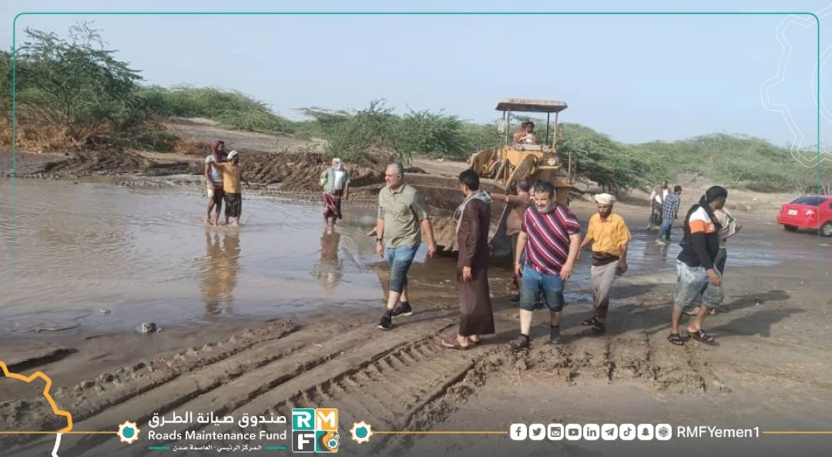 Following heavy rains, Almas supervises the removal of flood damage and the opening of roads in Abyan