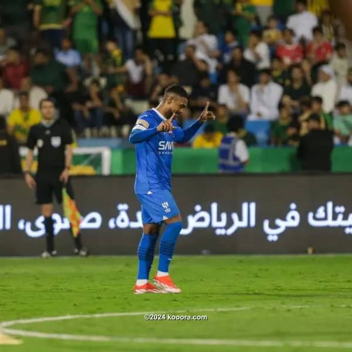 الدوري السعودي..طوفان الهلال يجرف الخليج