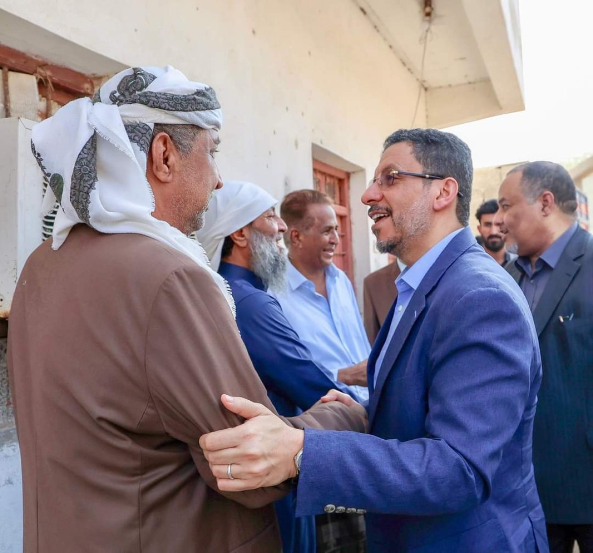 Bin Mubarak visits the family of the martyr, Major General Ali Nasser Hadi, on the anniversary of the liberation of Aden