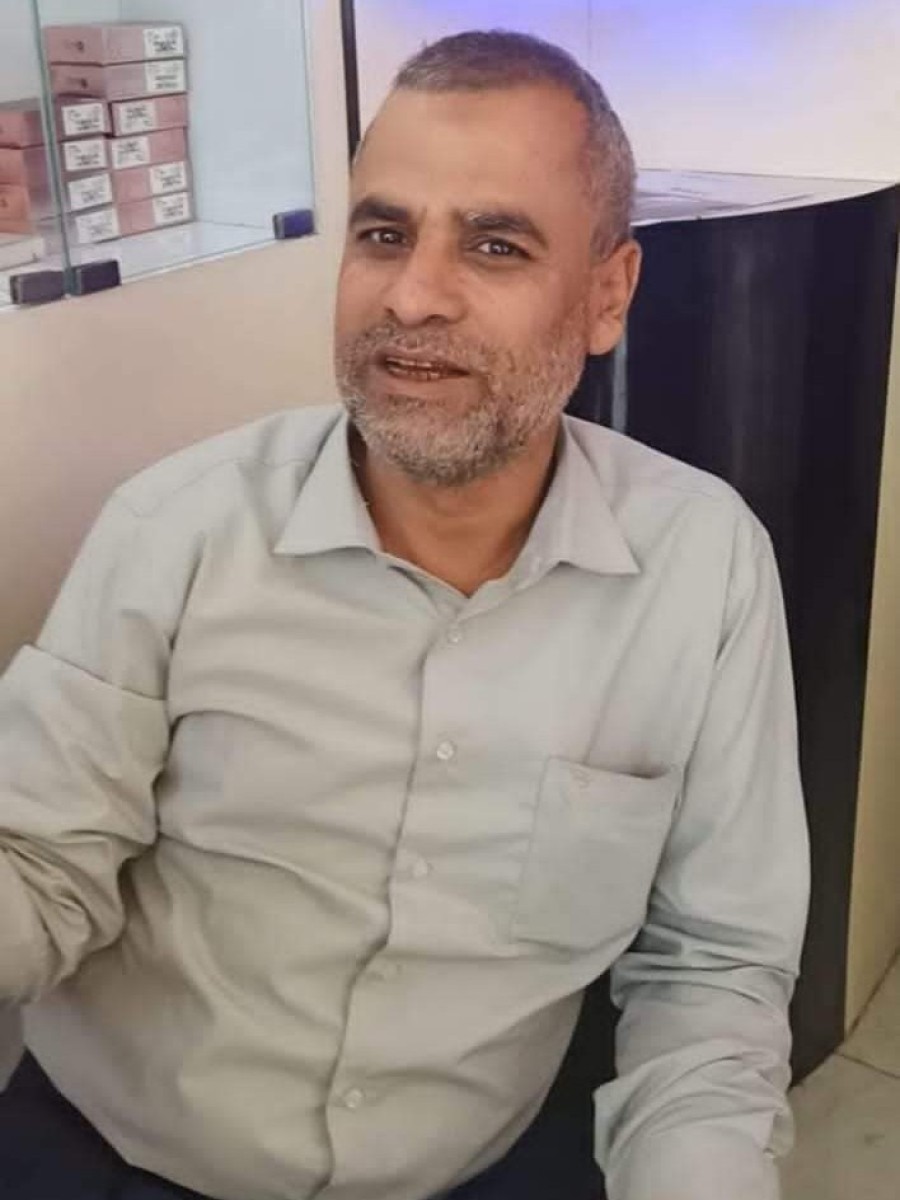 For exposing money laundering worth about half a billion riyals... Taiz police reward the expatriate post director by hiding them in their prisons