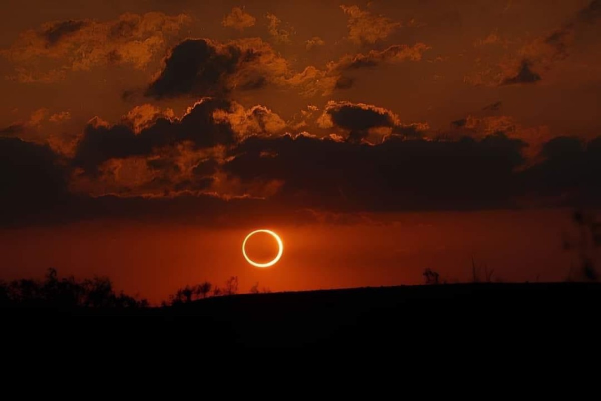 Watch.. Pictures of the total solar eclipse in America