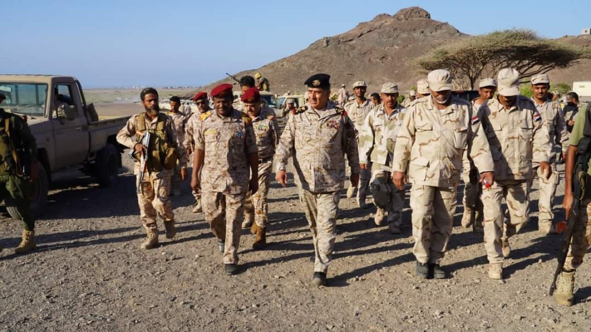 The Commander of the Naval Forces inspects the military units in the Bab al-Mandab axis and Mayon Island