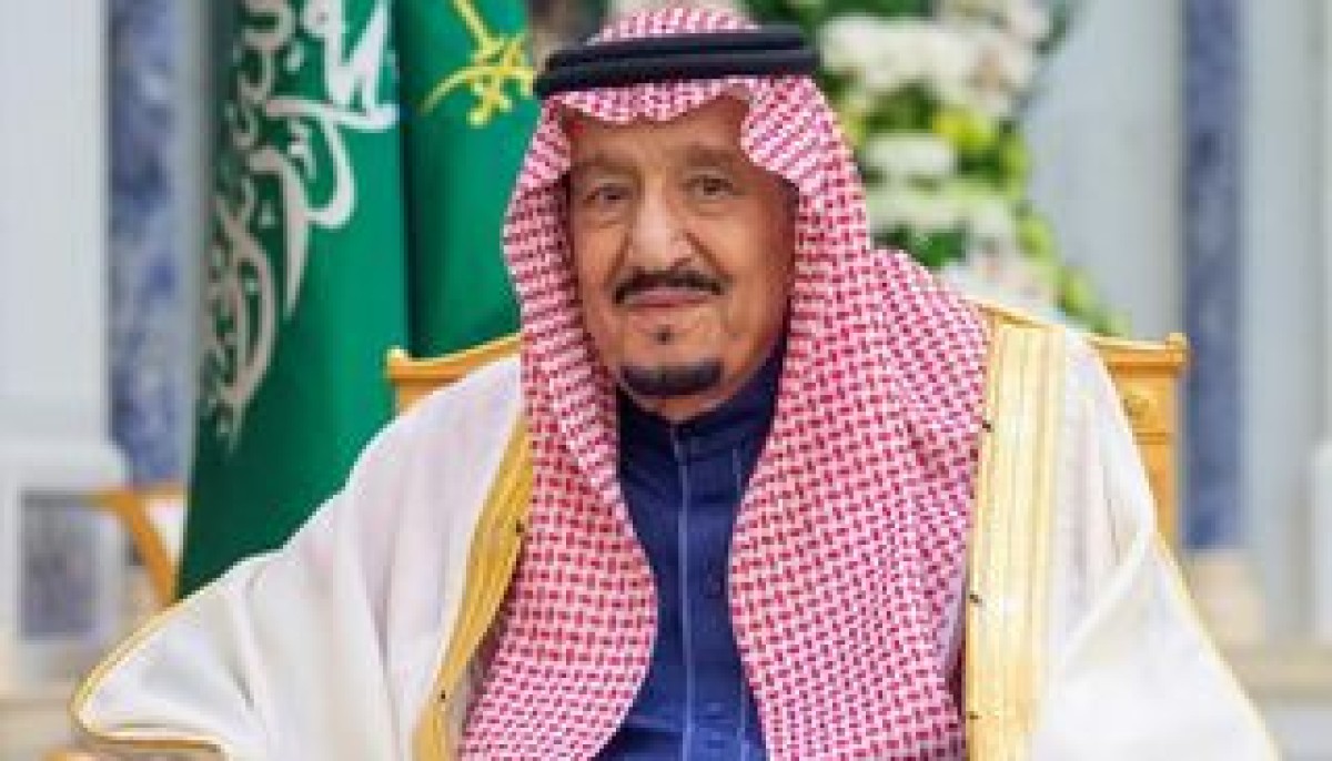 After routine medical examinations, the Custodian of the Two Holy Mosques leaves the hospital