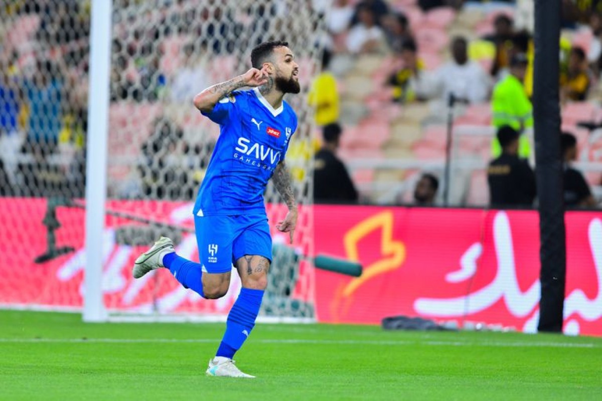 الهلال يخطف الاتحاد مجددا ويتأهل لنهائي كأس خادم الحرمين الشريفين