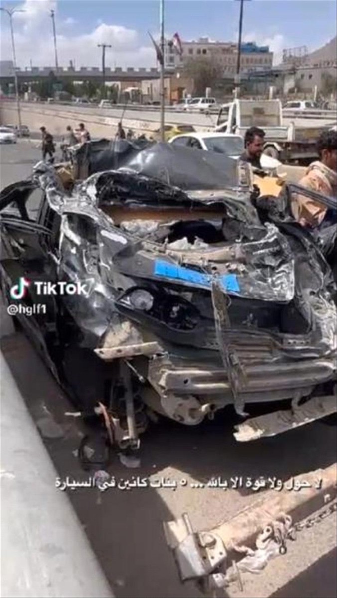 A traffic accident causes the death of a girl and her mother and the injury of other girls in Sanaa