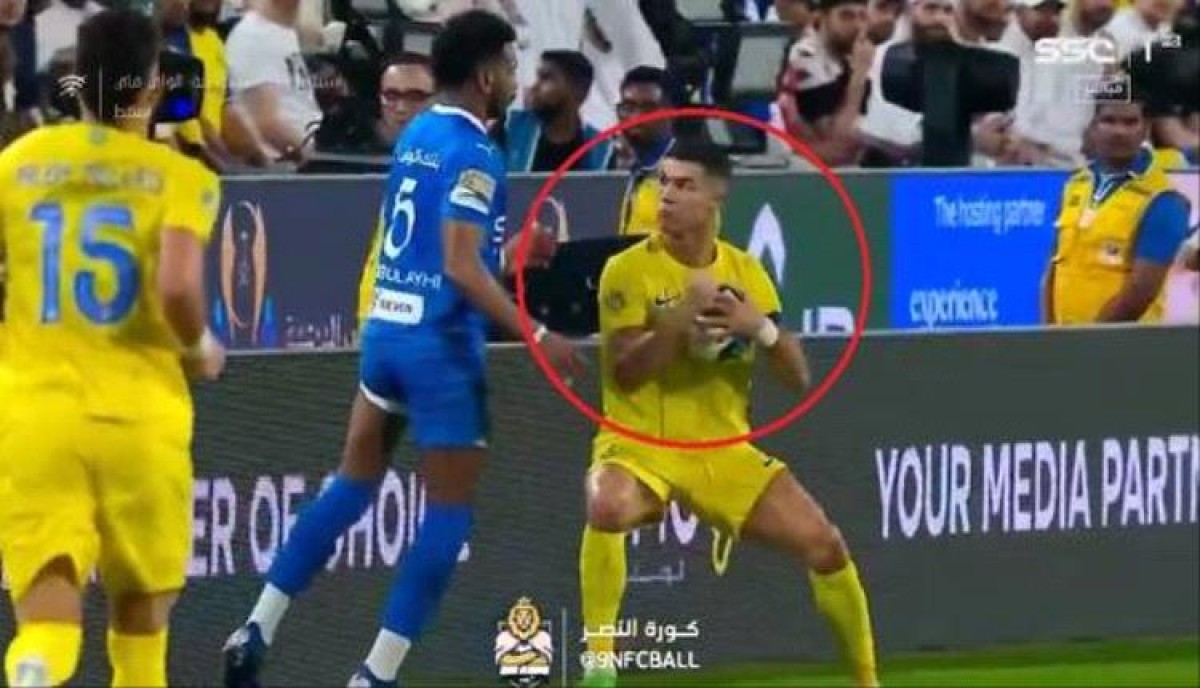 بعد "واقعة" البليهي.. هل سيضطر رونالدو للوقوف في الممر الشرفي أمام الهلال؟