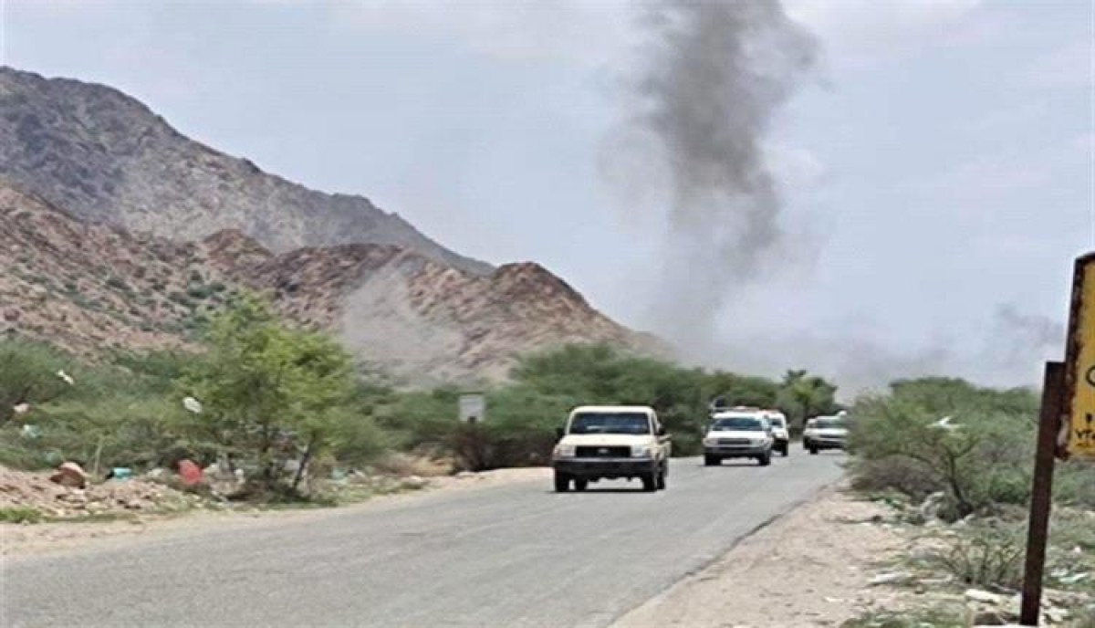 An explosive device exploded east of Modia