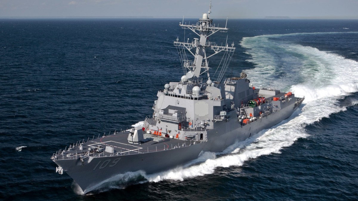 The US Army: The destroyer “Mason” responded to a Houthi missile...