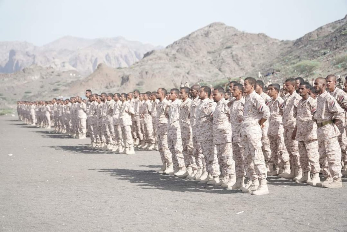 On the anniversary of the announcement of disengagement... the southern forces parade some of their forces in the presence of Al-Zubaidi