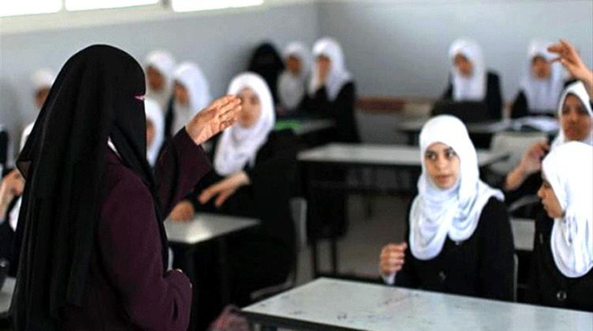 The Houthis take a strange measure towards a Yemeni teacher