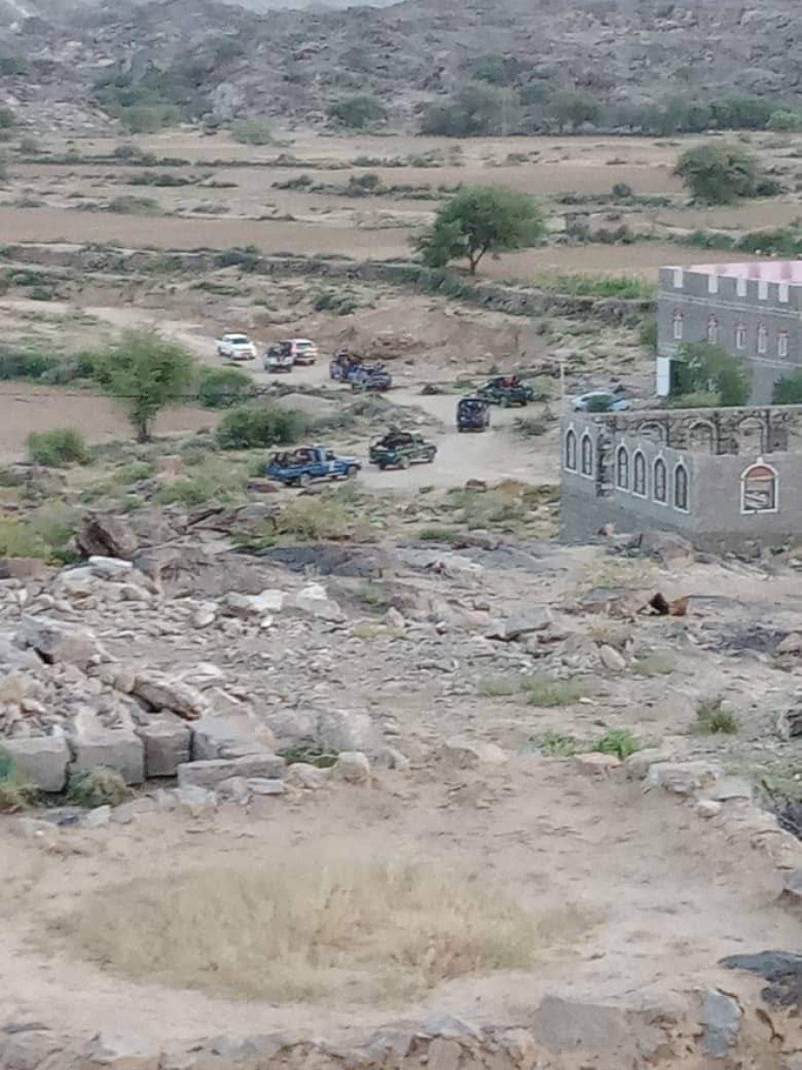 Al-Bayda.. A Houthi military campaign raids a village in Al-Malajim District