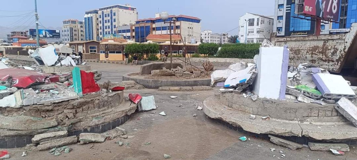 The Cleaning Fund carries out a campaign to remove slums and qat chewing places in the Abyan Coast Corniche