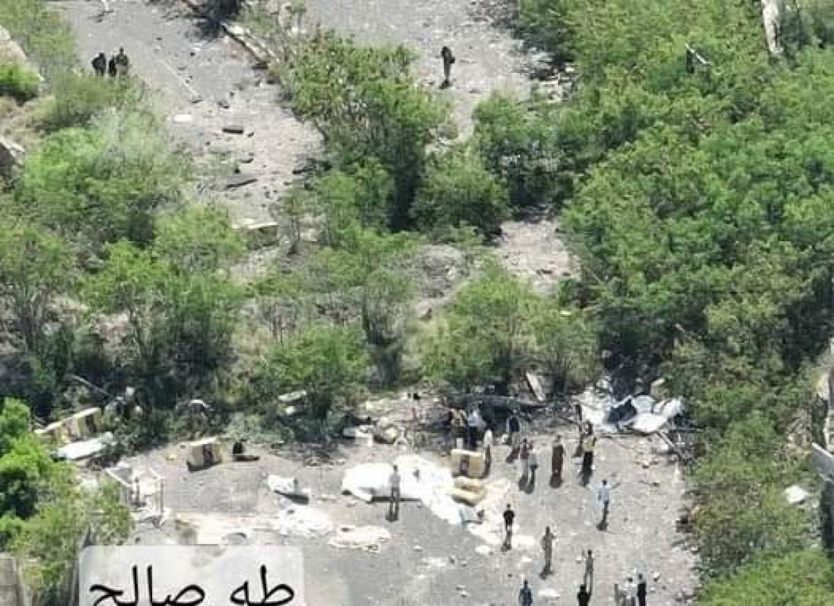 Taiz...removing mines and barrages from both sides in preparation for opening the Al-Hawban-Madina road