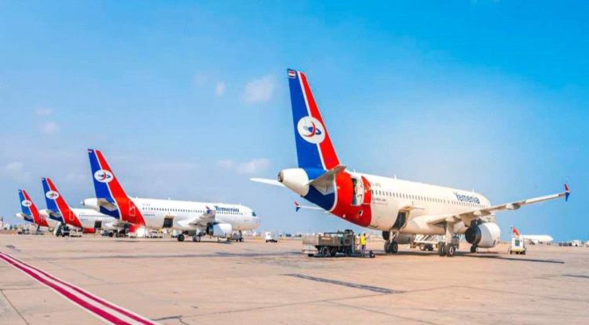 Yemeni planes leave Sanaa Airport for Aden and Jeddah