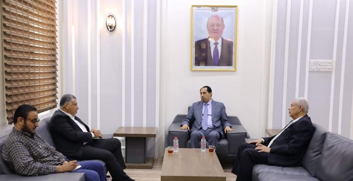 Minister Al-Bakri discusses with the Deputy Governor of Aden 'youth and sports issues' in the governorate