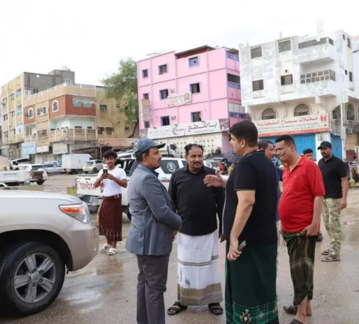 The Governor of Hadhramaut inspects the streets of Mukalla after heavy rain