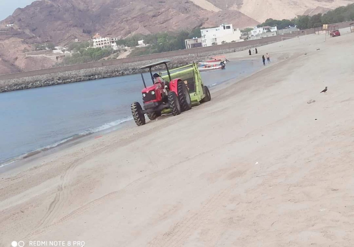 The capital, Aden...intensive campaigns to sweep the coasts of Buraiqa and remove waste