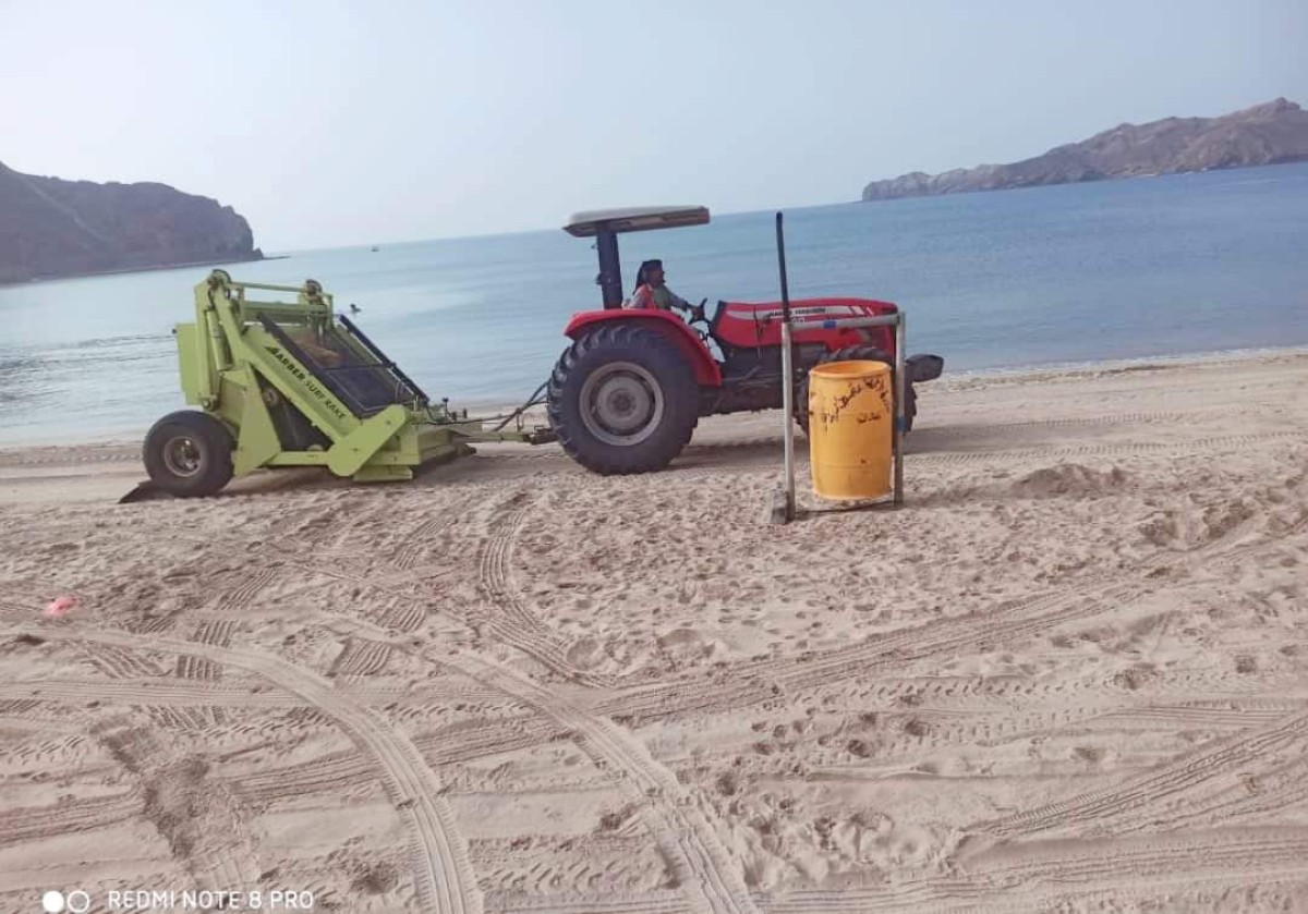 The capital, Aden...intensive campaigns to sweep the coasts of Buraiqa and remove waste