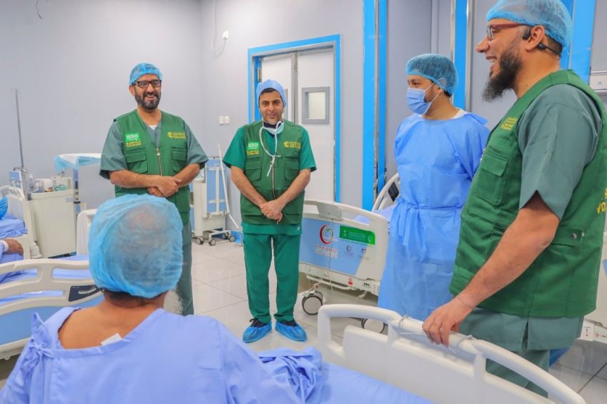 A Saudi medical team performs a rare heart operation in Mukalla