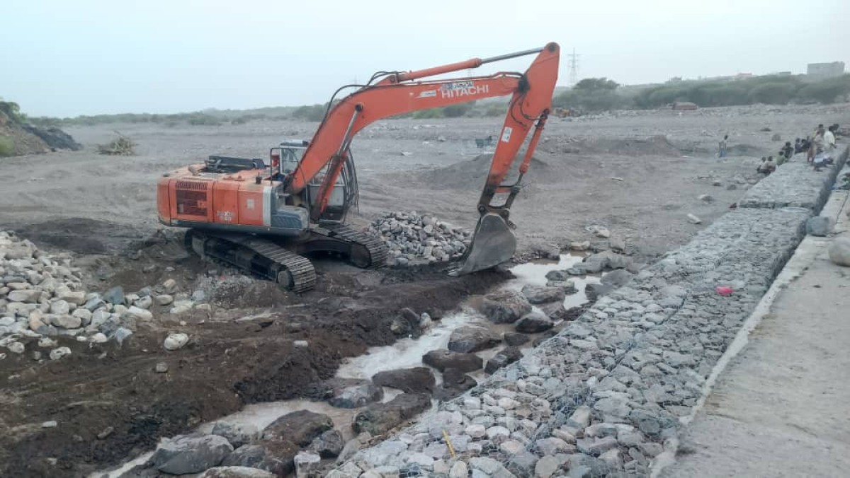 The Road Fund finances the repair of the Sailet Bala Bridge in Lahj after flood damage