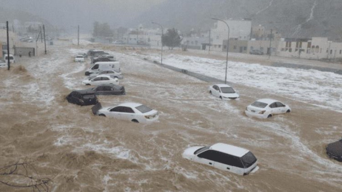 عشرات الضحايا جرّاء سيول تضرب شمالي غرب البلاد