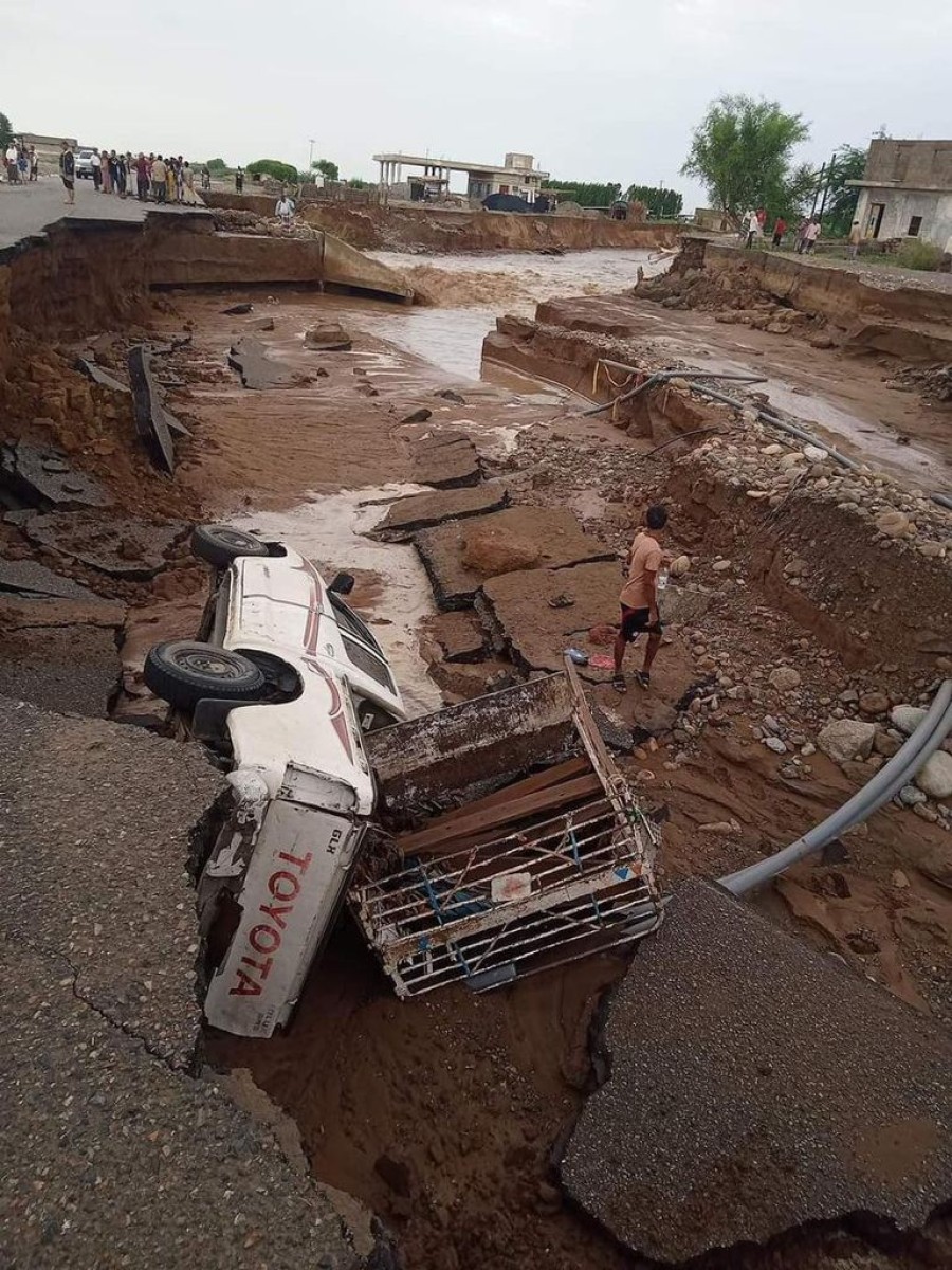 Floods in Yemen.. 43 dead and missing under the rubble of houses