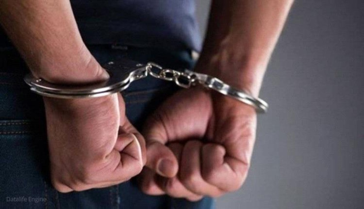 People accused of imprisoning a citizen and tying him with iron chains for four days were arrested in Hadramaut