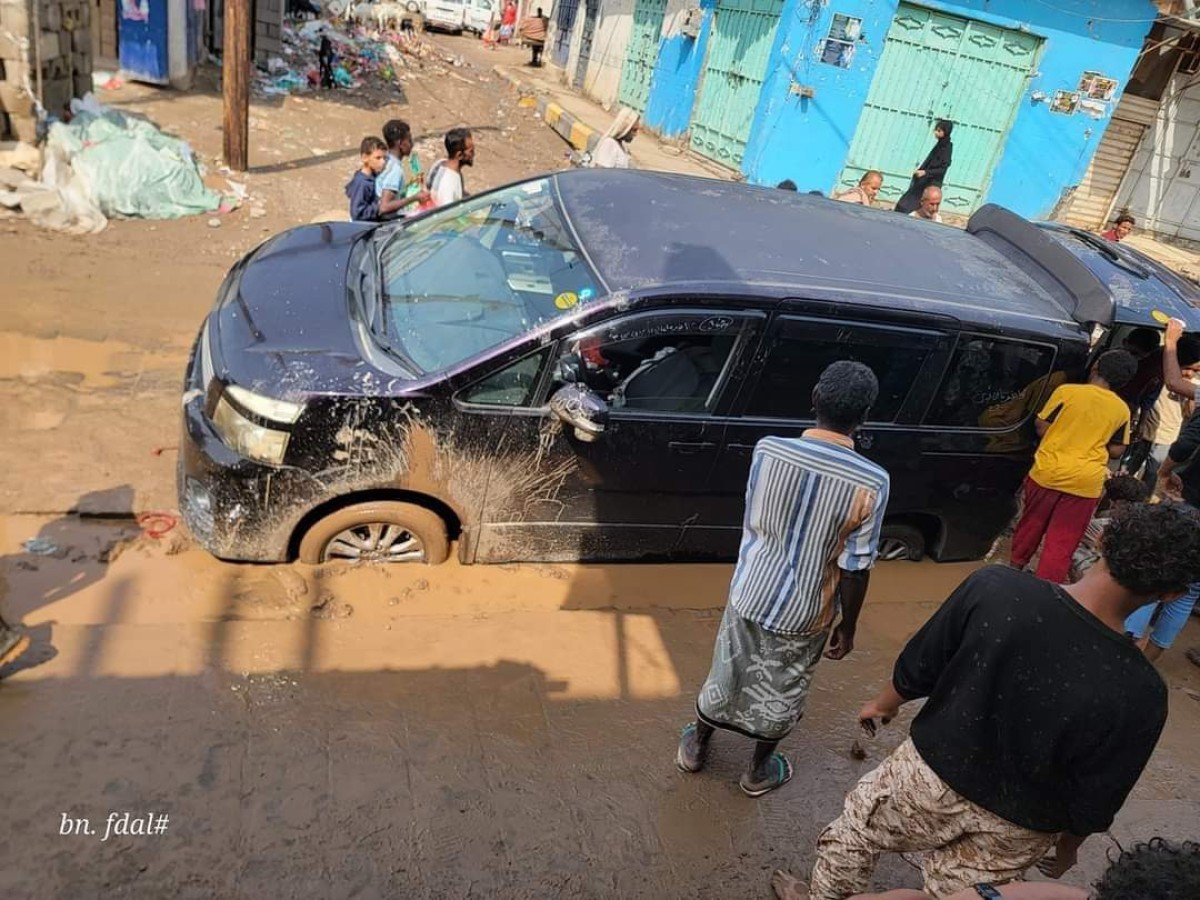 Pictures that reflect the suffering of residents. Rain floods homes and exposes the weakness of Lahj’s infrastructure