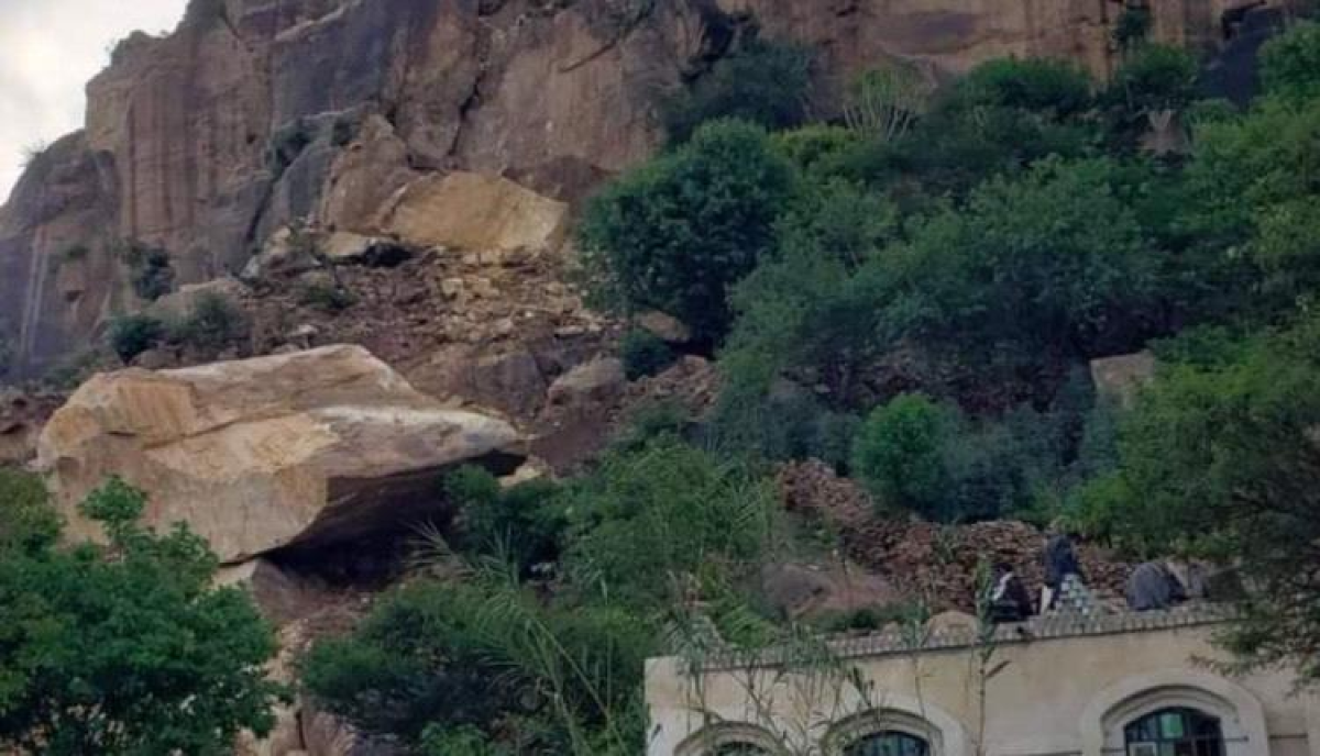 Houses were destroyed due to a rockslide in Al Mahwit