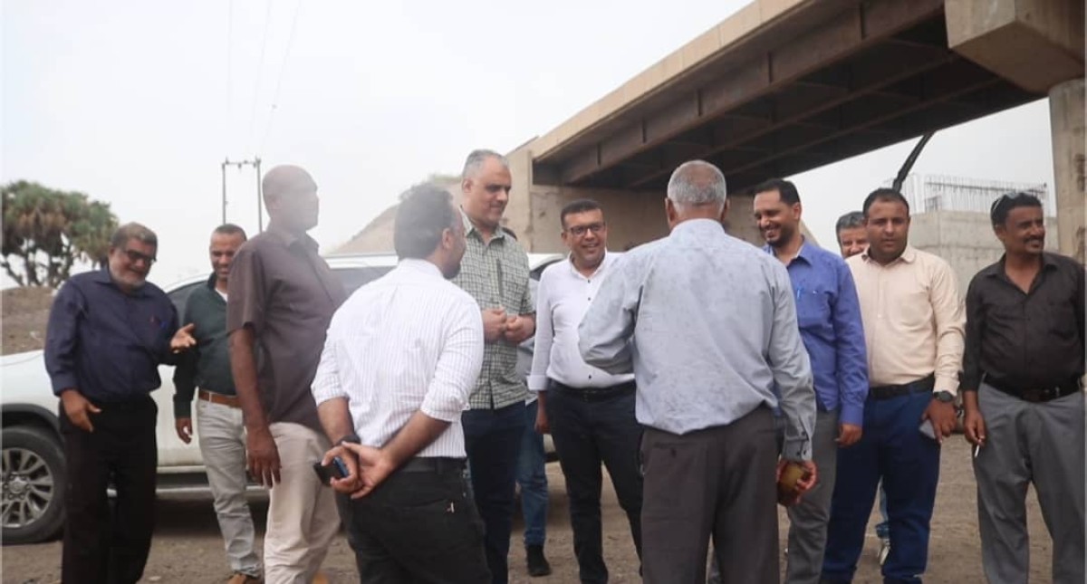 Diamonds and Medicine review the work on Al-Husseini Bridge as a result of it being damaged by torrential floods