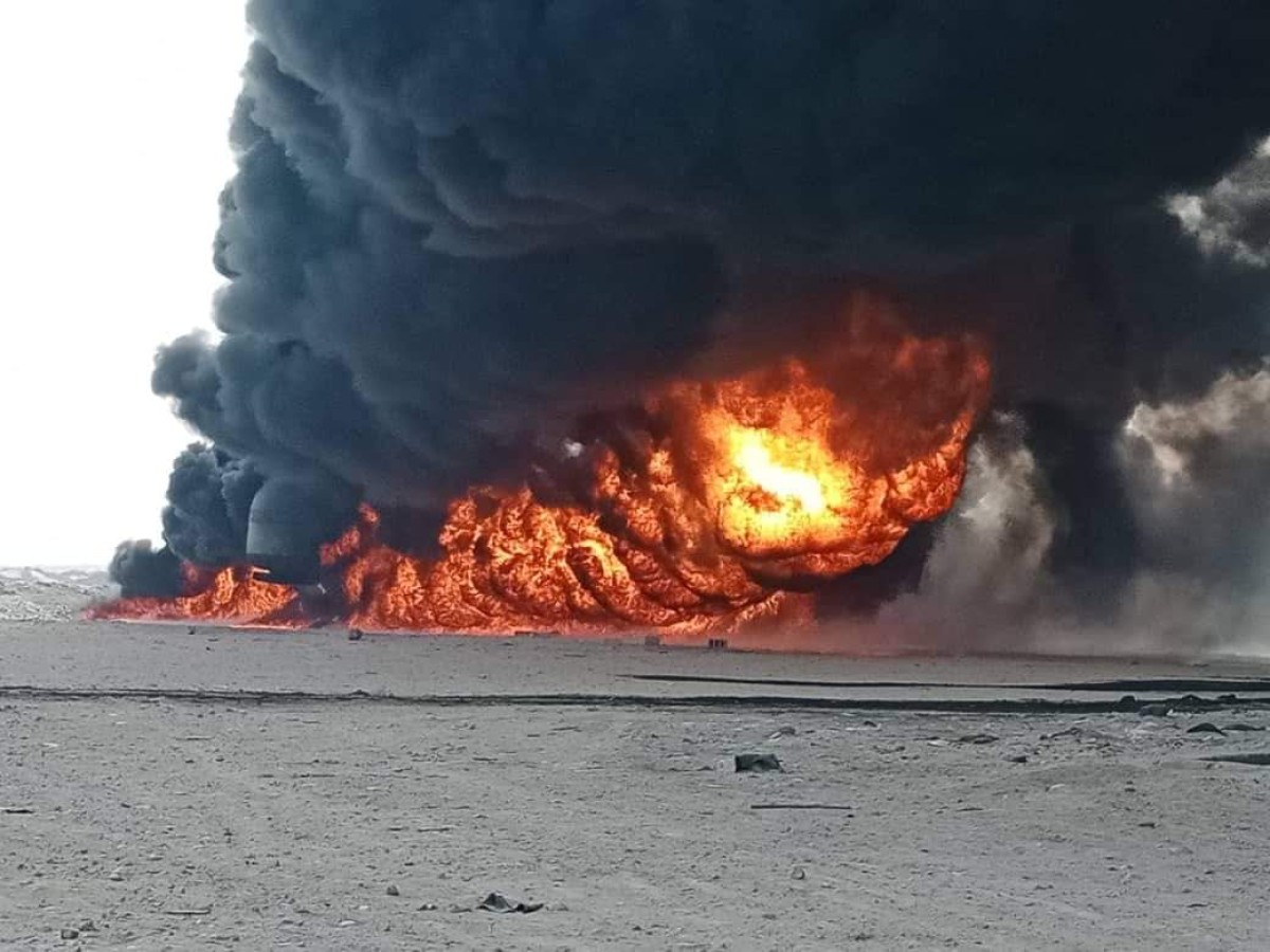 Urgent.. A locomotive loaded with crude oil burned in the Ain Bamaabad area in Shabwa