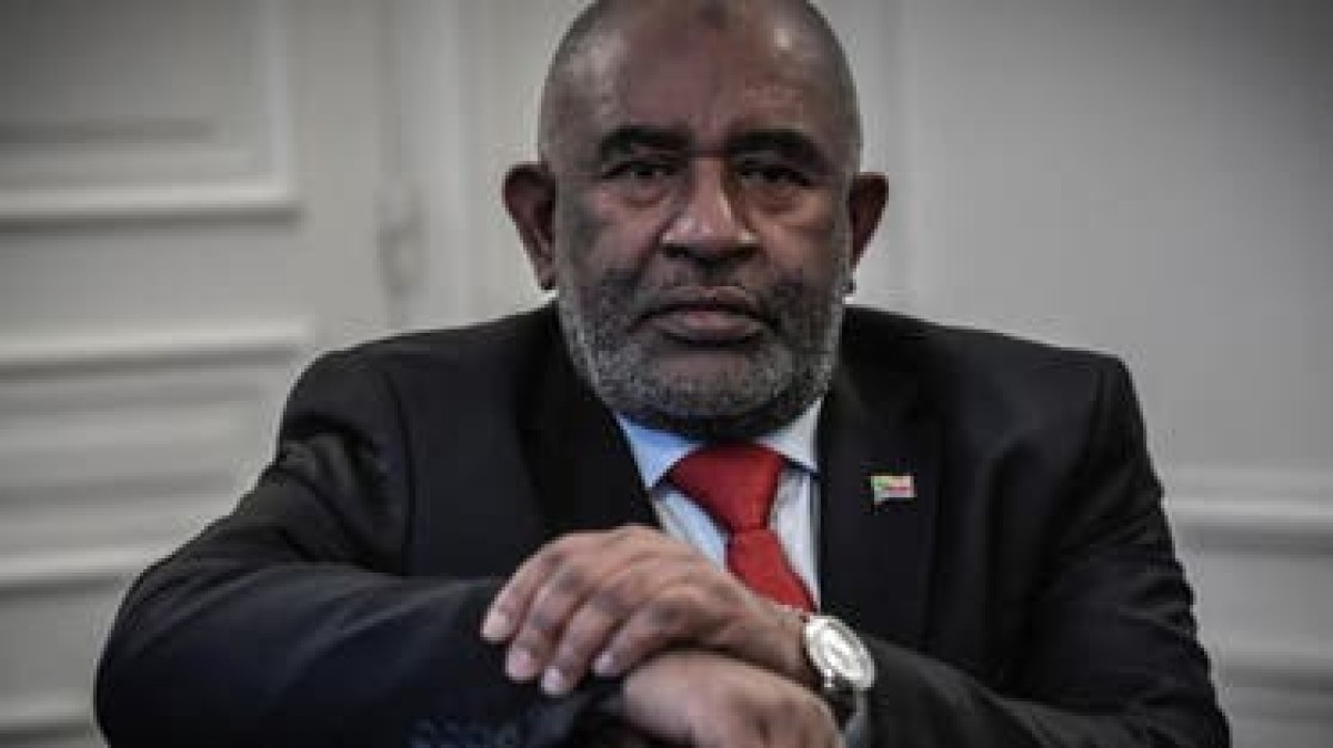 The President of the Comoros was slightly injured in a knife attack