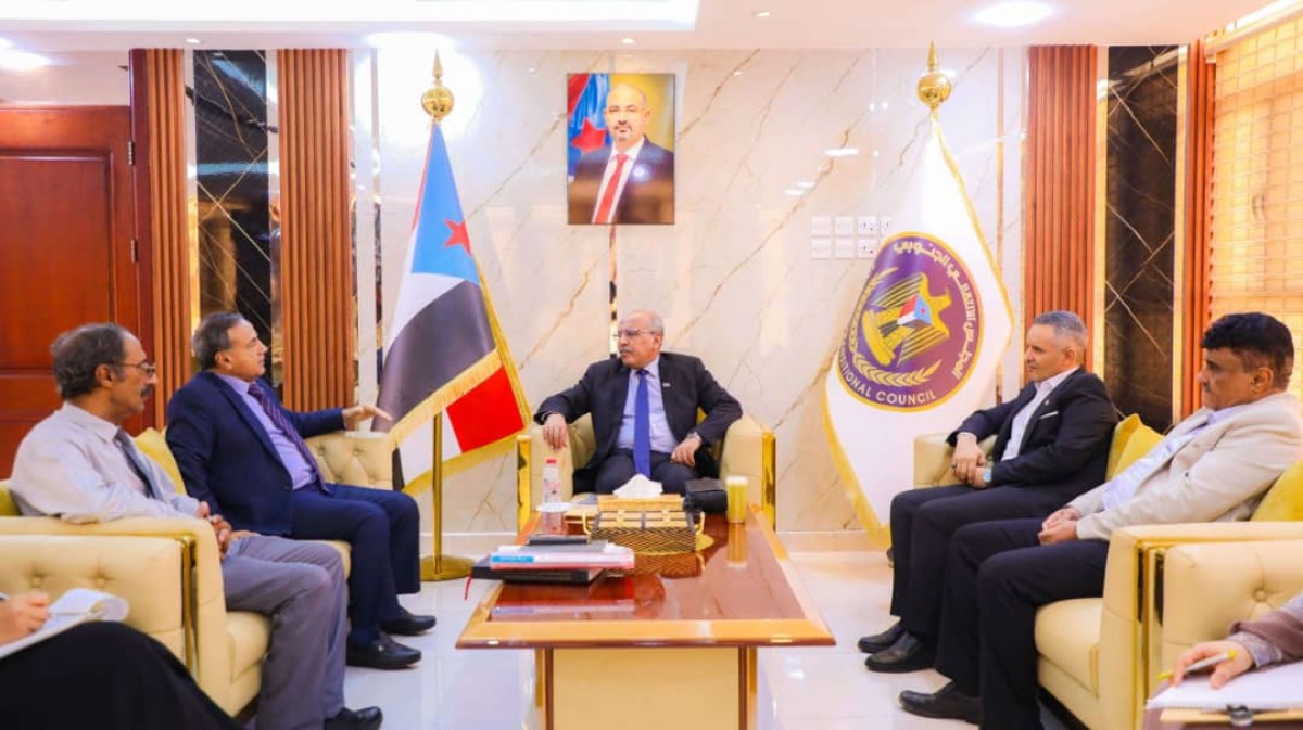 Al-Kathiri discusses with the President of the University of Aden ways to develop academic education