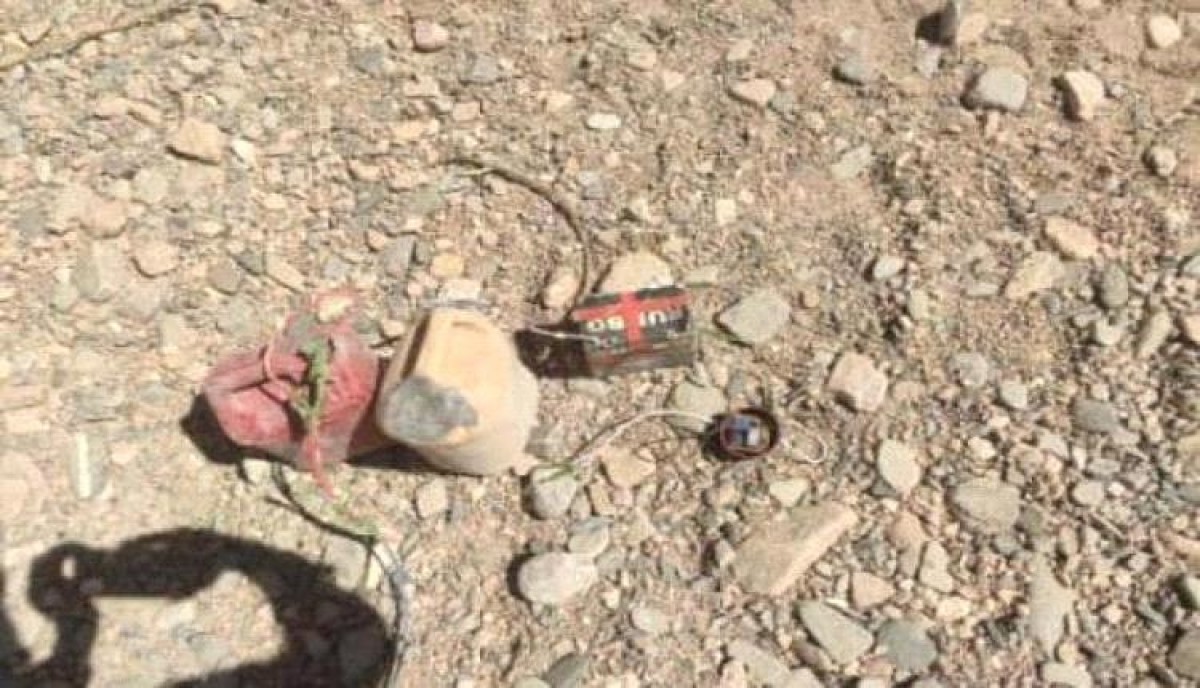 Citizens find explosive devices swept away by torrential rains west of Taiz