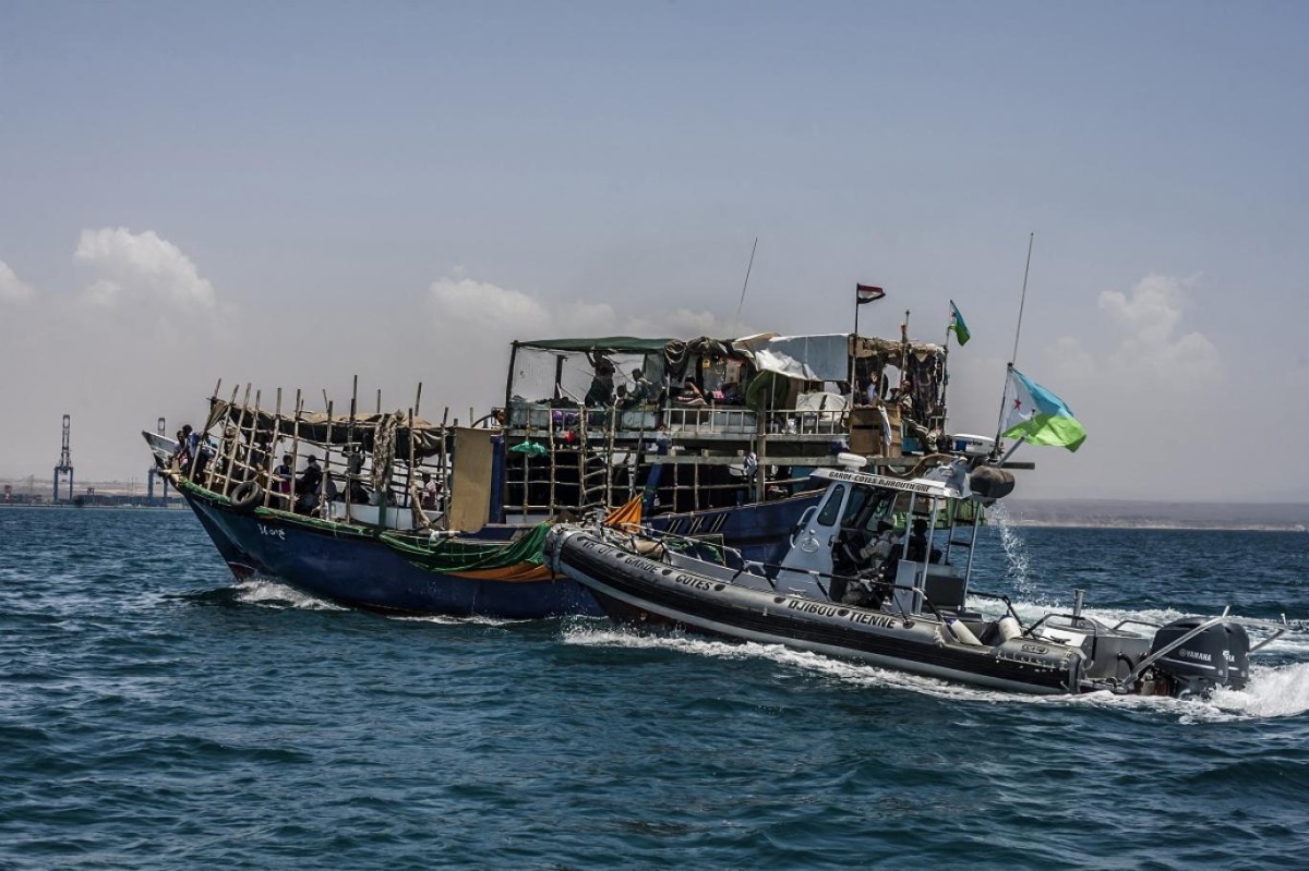 Rescue teams search for 100 migrants lost off the coast of Djibouti