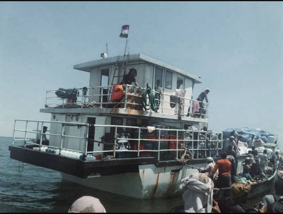 Qalansiyah security and the Coast Guard rescue 30 passengers from drowning north of Socotra