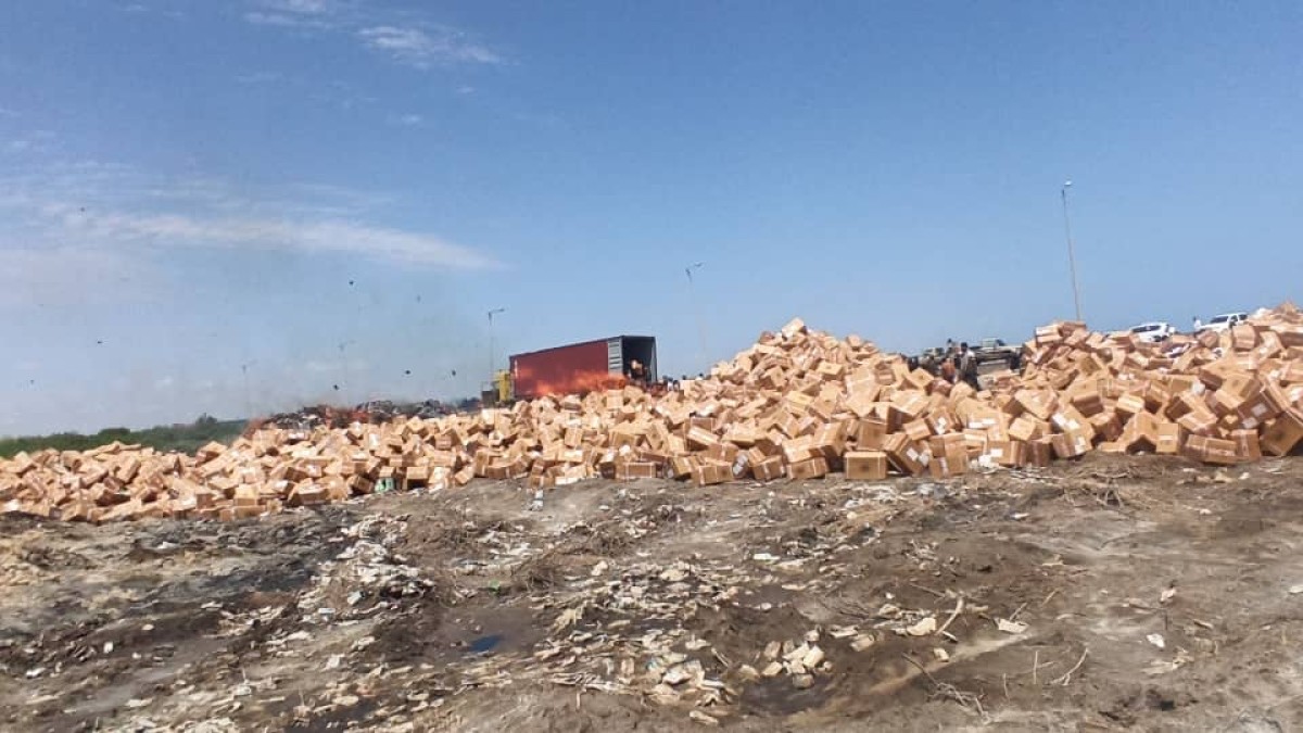 Aden.. Destruction of six medicine containers that were transported in violation