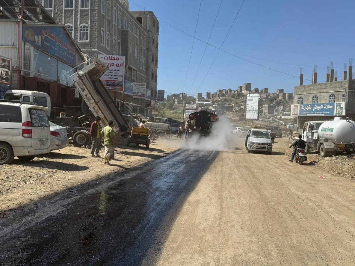 The work of spraying MC material for the Al-Salam Line project in Baous Yafa continues