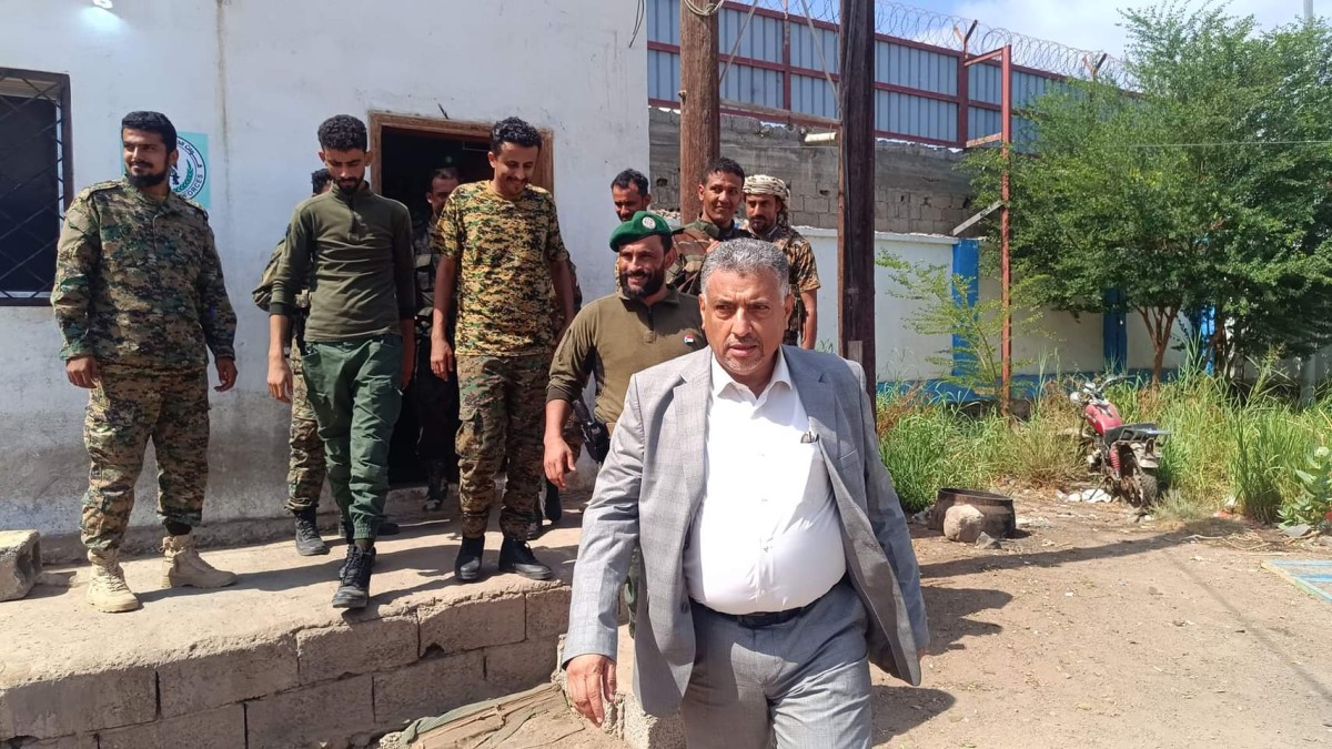 An aide praises the role of the security belt in Buraiqa District