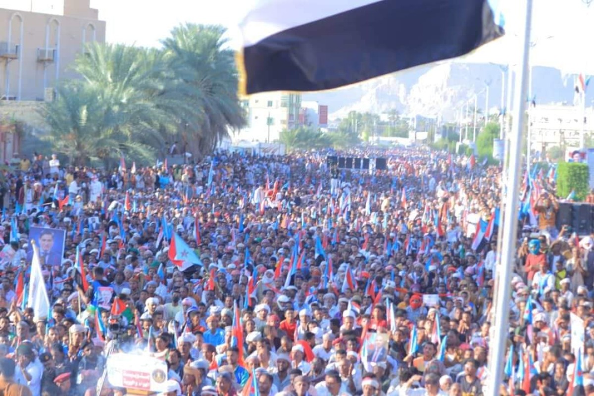 On the anniversary of the October 14 Revolution, the Hadramis raise the slogan of the independence of the Hadhramaut Valley and Desert