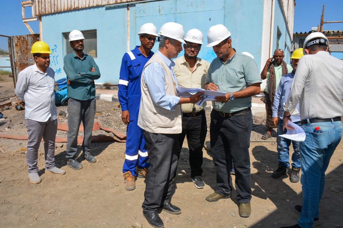 Aden Water Corporation hands over the site of the pumping station construction project at the Isthmus station to the implementing agency