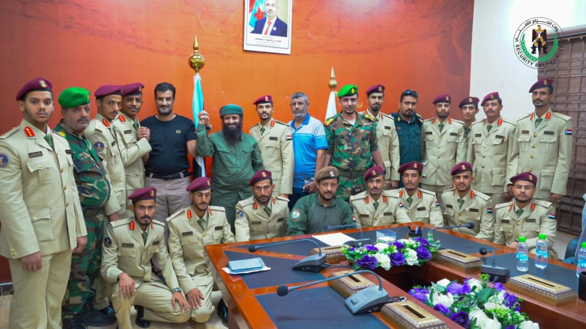 Brigadier General Mohsen Al-Wali receives graduates of Zayed College who are members of the Security Belt