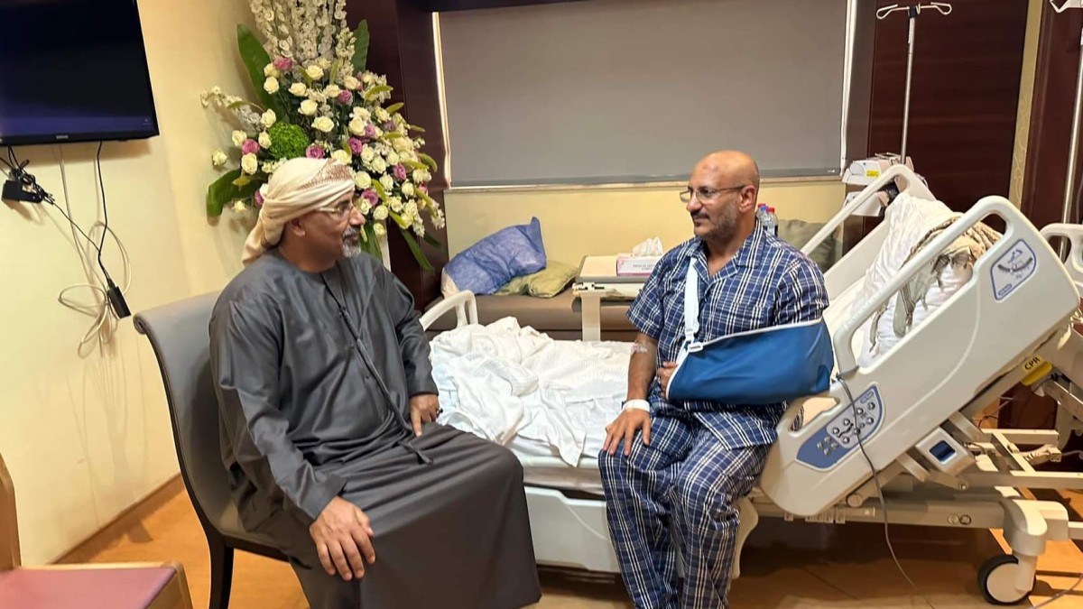 Al-Zubaidi visits Brigadier General Tariq Saleh in an Abu Dhabi hospital