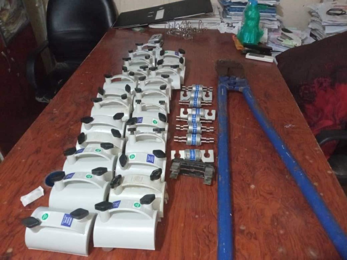 Aden.. Two accused were arrested for stealing electrical fuses