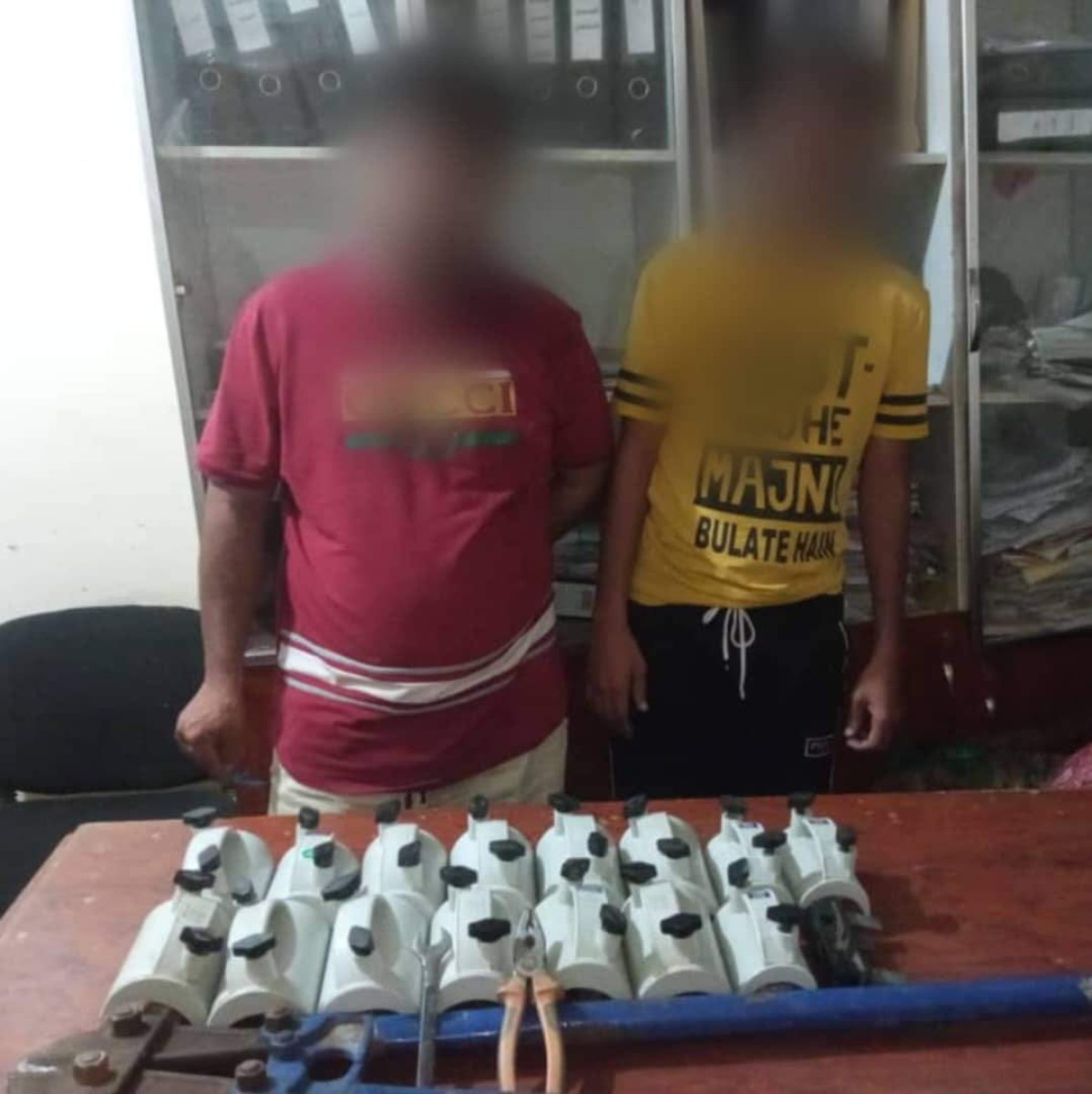 Aden.. Two accused were arrested for stealing electrical fuses