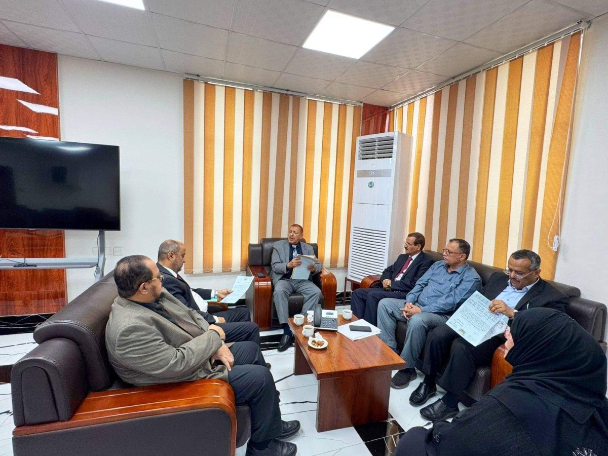 A protest for employees of the judiciary and the President of the Judicial Council meets with the Minister of Finance