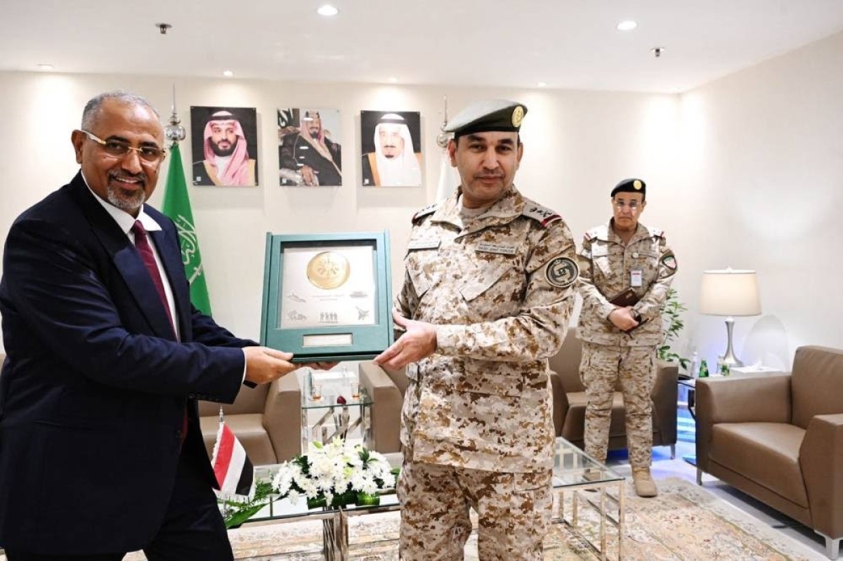 Riyadh.. The Commander of the Joint Forces receives Presidential Member Aidaroos Al-Zubaidi